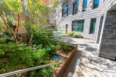 Victoria Street, Westminster SW1H image 9