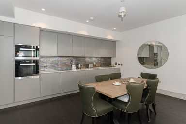 Victoria Street, Westminster SW1H image 3