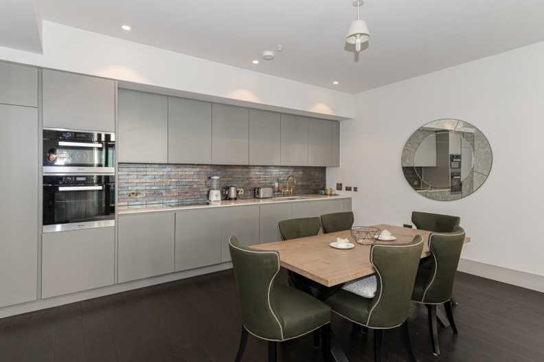 1 bedroom apartments/flats to sale in Victoria Street, Westminster-image 3