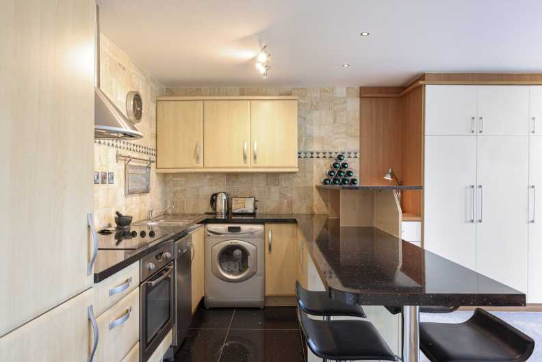 Studio apartments/flats to sale in Sheldon Square, Paddington-image 3