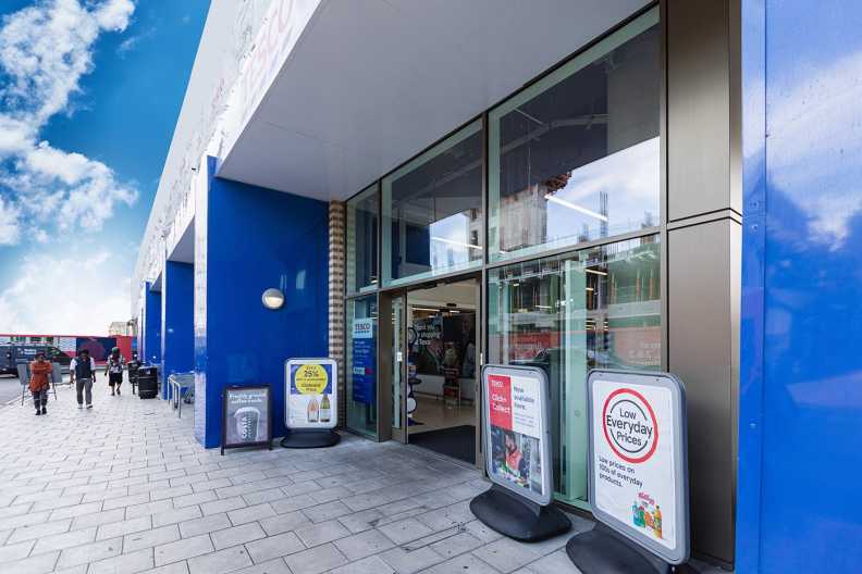 Studio apartments/flats to sale in Kennington Lane, Oval Village, Kennington-image 6