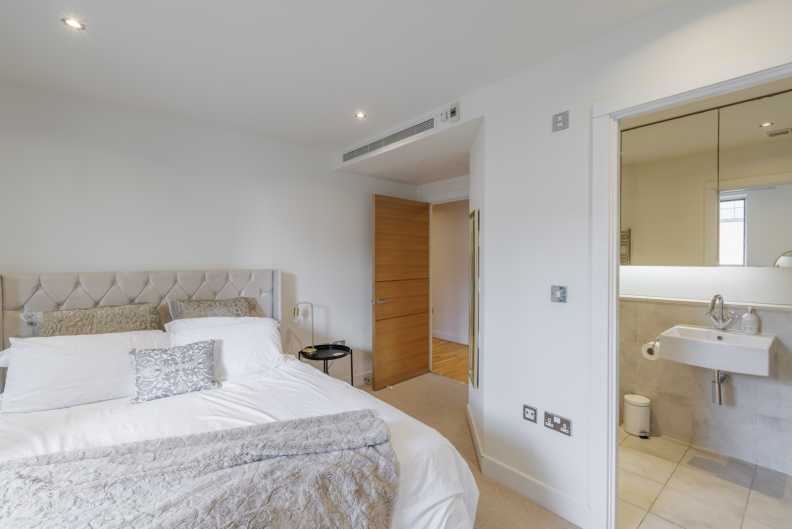 3 bedrooms apartments/flats to sale in Lensbury Avenue, Imperial Wharf-image 14