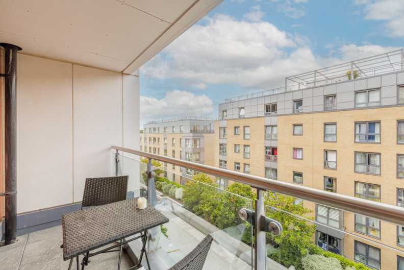 3 bedrooms apartments/flats to sale in Lensbury Avenue, Imperial Wharf-image 10