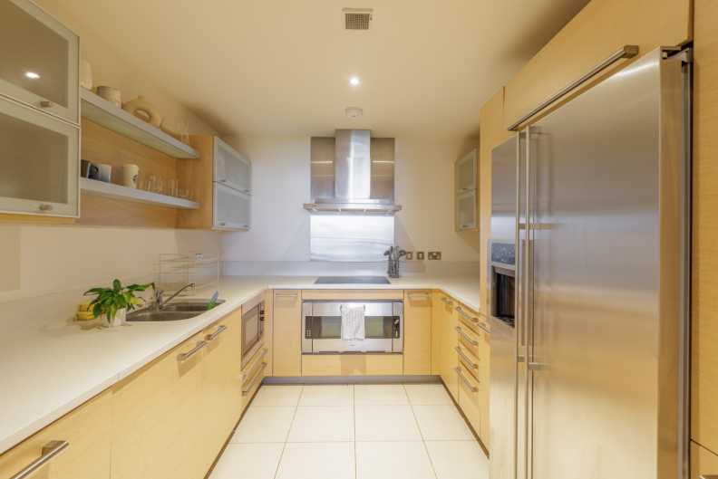 3 bedrooms apartments/flats to sale in Lensbury Avenue, Imperial Wharf-image 5