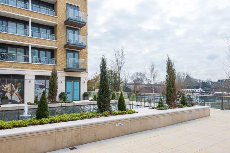 1 bedroom apartments/flats to sale in Kew Bridge Road, Brentford-image 11