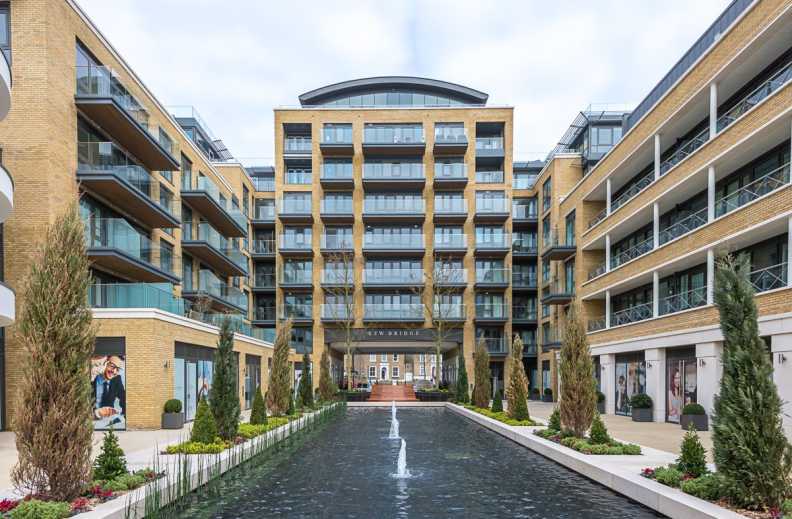 1 bedroom apartments/flats to sale in Kew Bridge Road, Brentford-image 1