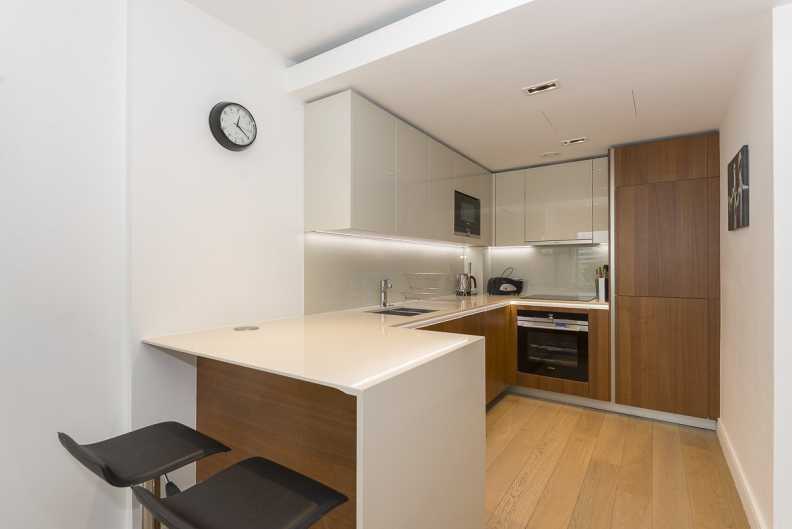 1 bedroom apartments/flats to sale in Kew Bridge Road, Brentford-image 3