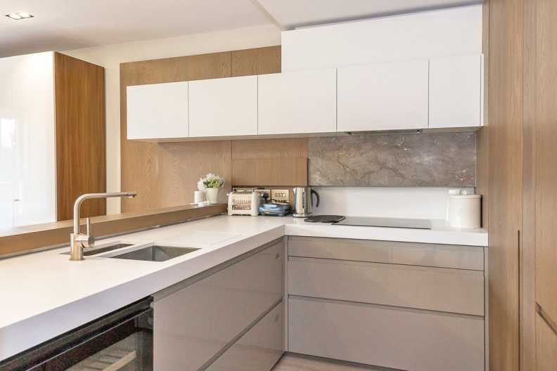 1 bedroom apartments/flats to sale in Pearson Square, Fitzrovia-image 3