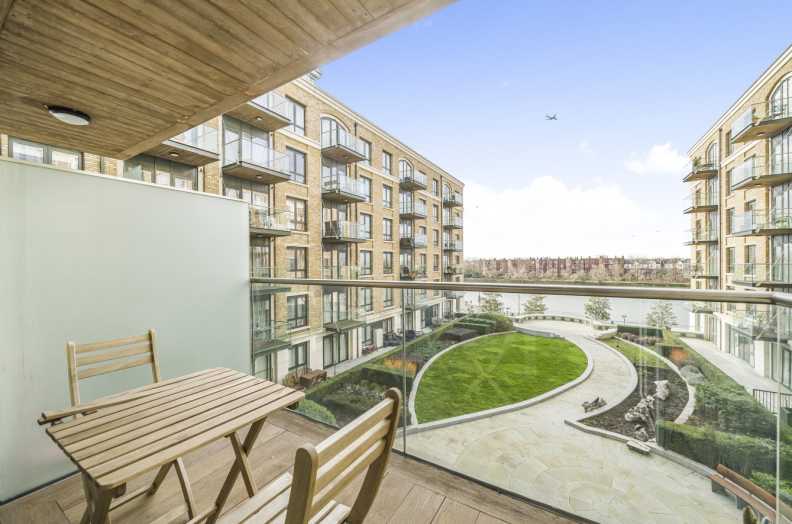 2 bedrooms apartments/flats to sale in Regatta Lane, Fulham Reach-image 2