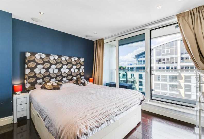 3 bedrooms apartments/flats to sale in Lensbury Avenue, Imperial Wharf-image 5