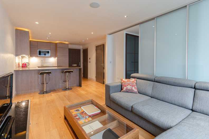 1 bedroom apartments/flats to sale in Townmead Road, London-image 13