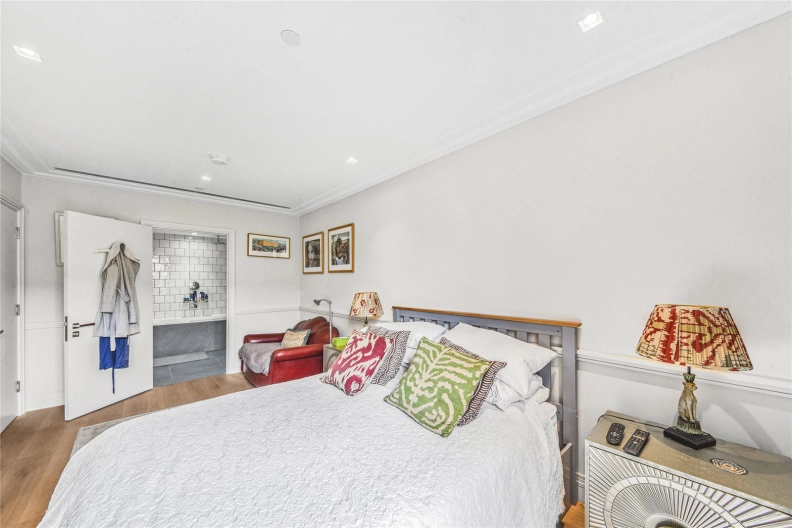 3 bedrooms apartments/flats for sale in Crisp Road, Hammersmith - W6 view 14