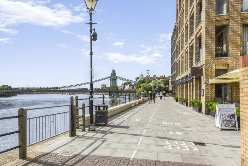 3 bedrooms apartments/flats for sale in Crisp Road, Hammersmith - W6 view 8