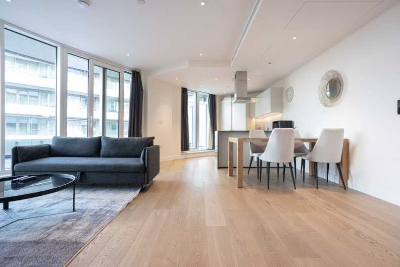 1 bedroom flat for Sale in Queenstown Road, Nine Elms, SW11, London