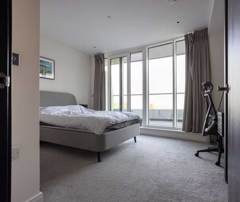 1 bedroom apartments/flats to sale in Queenstown Road, Nine Elms-image 5