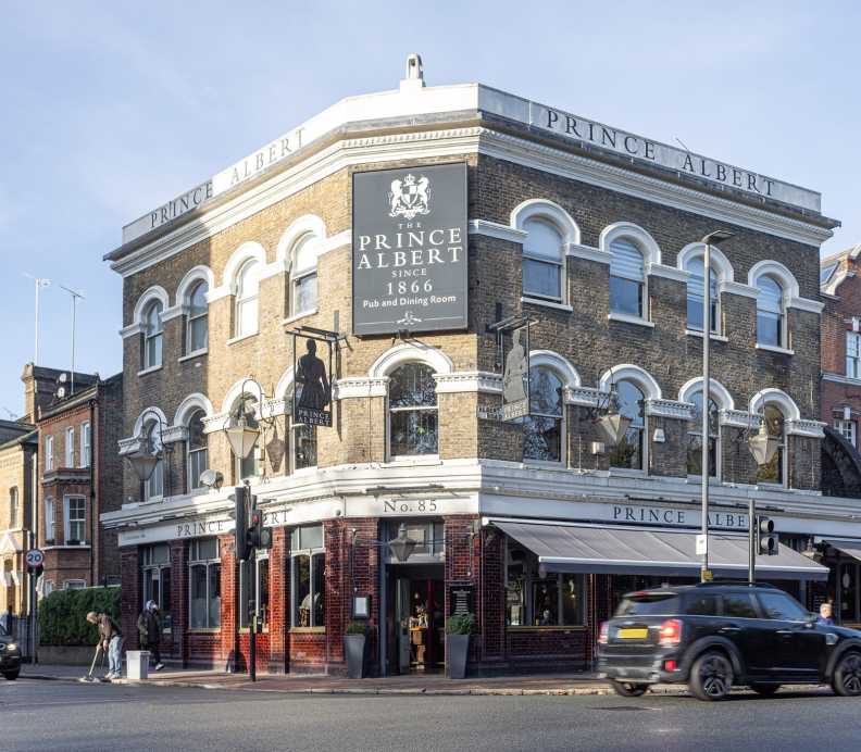 1 bedroom flat for Sale in Queenstown Road, Nine Elms, SW11, London