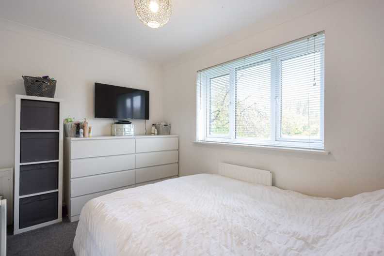 2 bedrooms houses to sale in Pankhurst Close, Isleworth-image 5