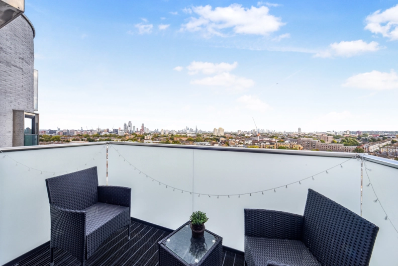 1 bedroom apartments/flats to sale in St. Luke's Avenue, Clapham-image 1