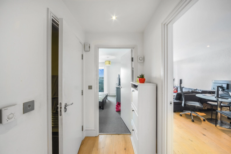 1 bedroom apartments/flats to sale in St. Luke's Avenue, Clapham-image 12