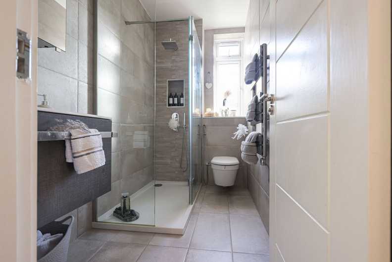 2 bedrooms apartments/flats to sale in Pembroke Road, Kensington-image 6