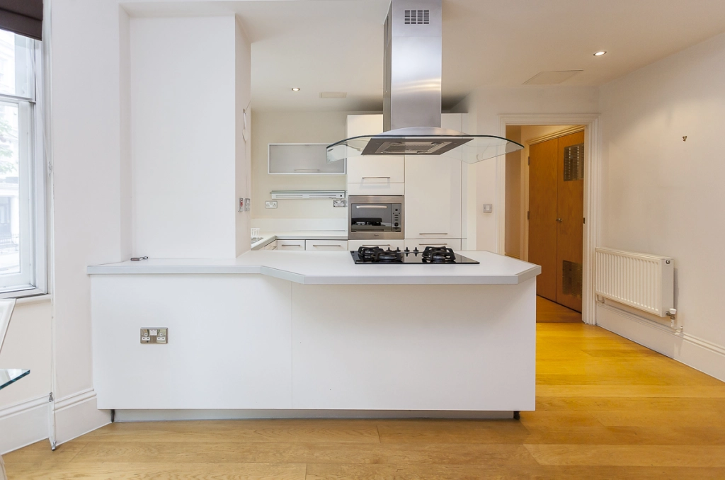1 bedroom apartments/flats for sale in Nevern Square, Kensington - SW5 view 3