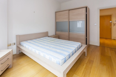 Nevern Square, Kensington - SW5 view 12