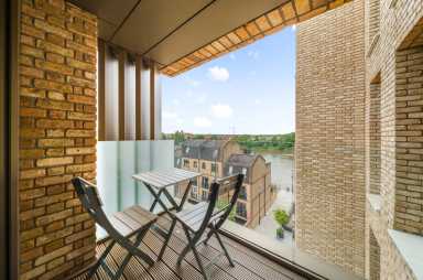 Crisp Road, Hammersmith - W6 view 2