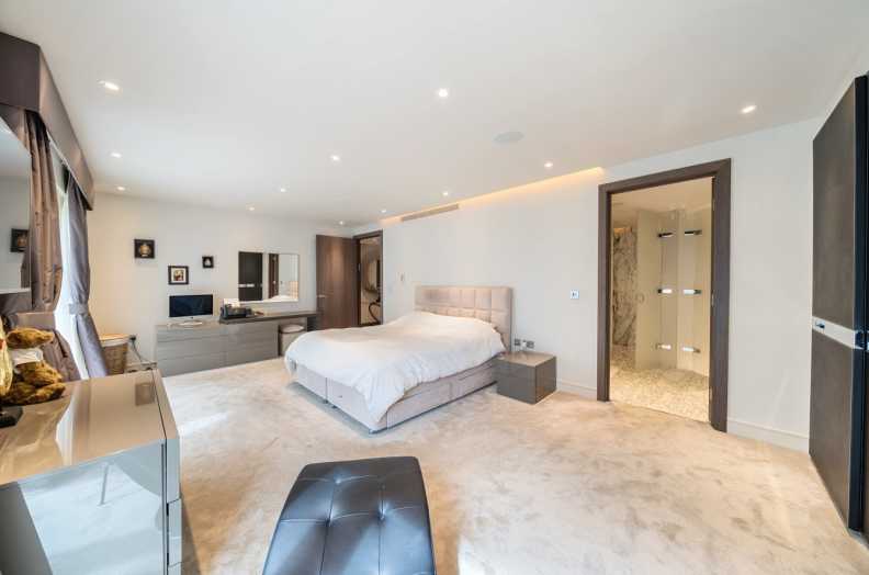 3 bedrooms apartments/flats to sale in Regatta Lane, Fulham Reach-image 4