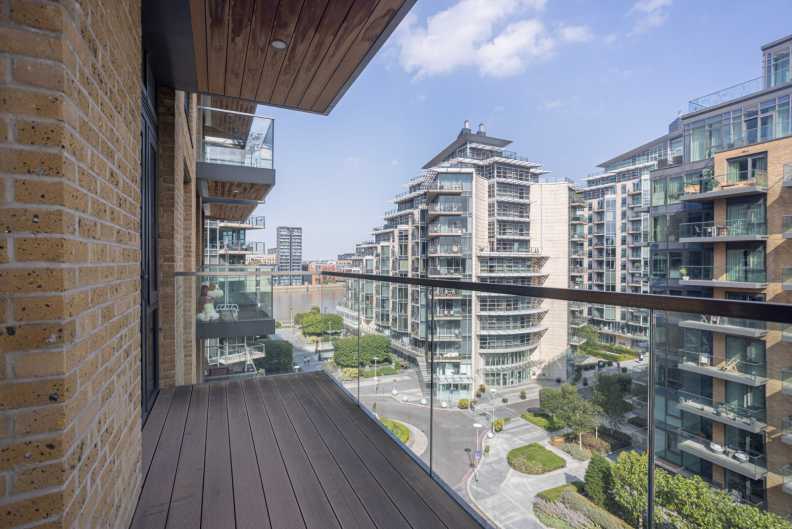 1 bedroom flat for Sale in Juniper Drive, Wandsworth, SW18, London