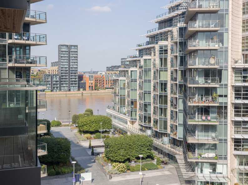 1 bedroom apartments/flats to sale in Juniper Drive, Wandsworth-image 1