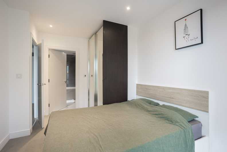 1 bedroom apartments/flats for sale in Juniper Drive, Wandsworth - SW18 view 14