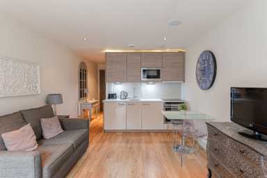 Park Street, Chelsea Creek - SW6 view 4