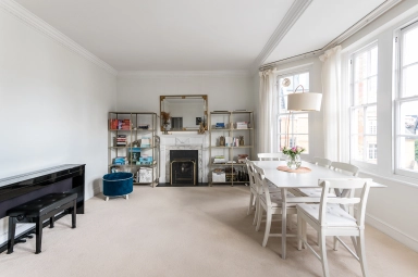 Pitt Street, Kensington - W8 view 3