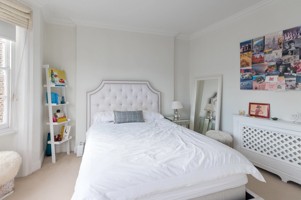 3 bedrooms apartments/flats for sale in Pitt Street, Kensington - W8 view 10