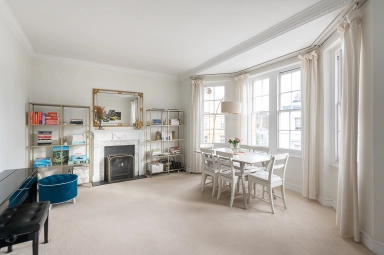 Pitt Street, Kensington - W8 view 8