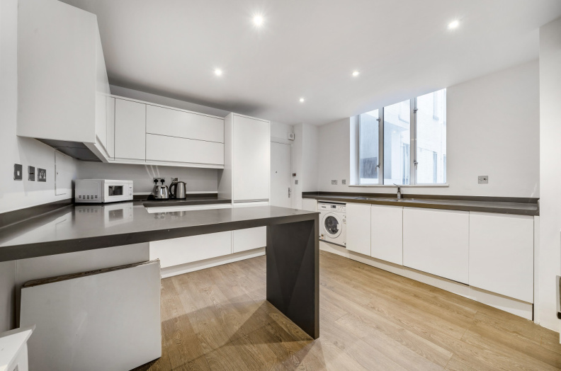 5 bedroom flat for Sale in Park Street, Hyde Park, W1K, London