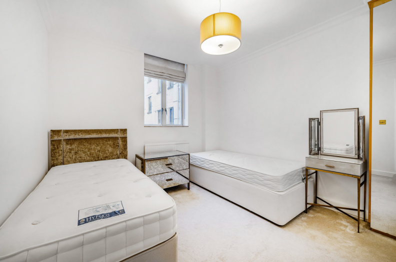 5 bedrooms apartments/flats to sale in Park Street, Hyde Park-image 20