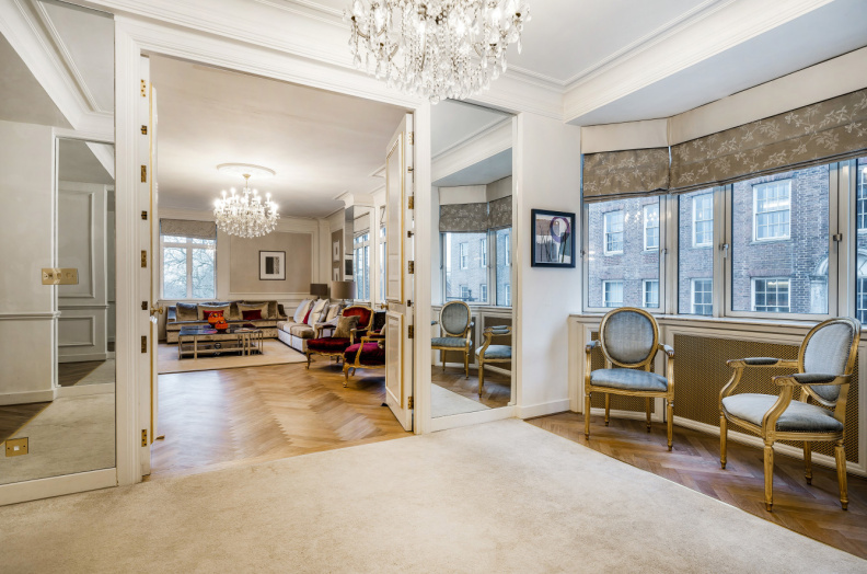 5 bedroom flat for Sale in Park Street, Hyde Park, W1K, London