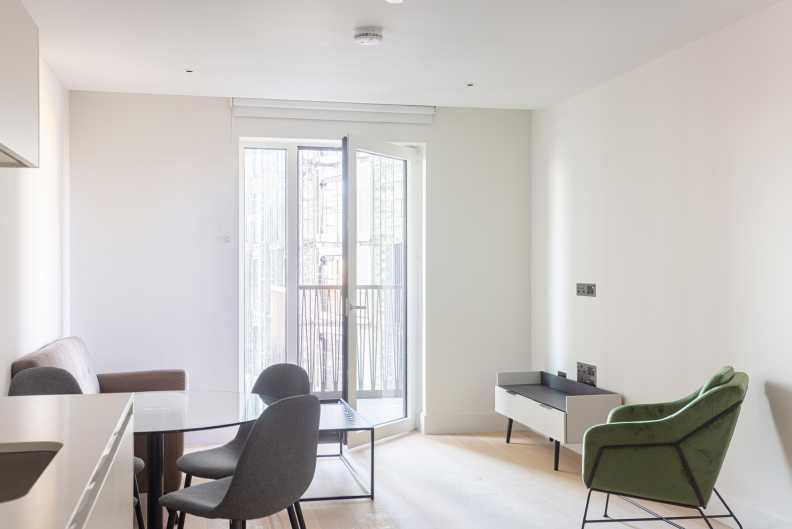 1 bedroom apartments/flats for sale in Cascade Way, White City - W12 view 17