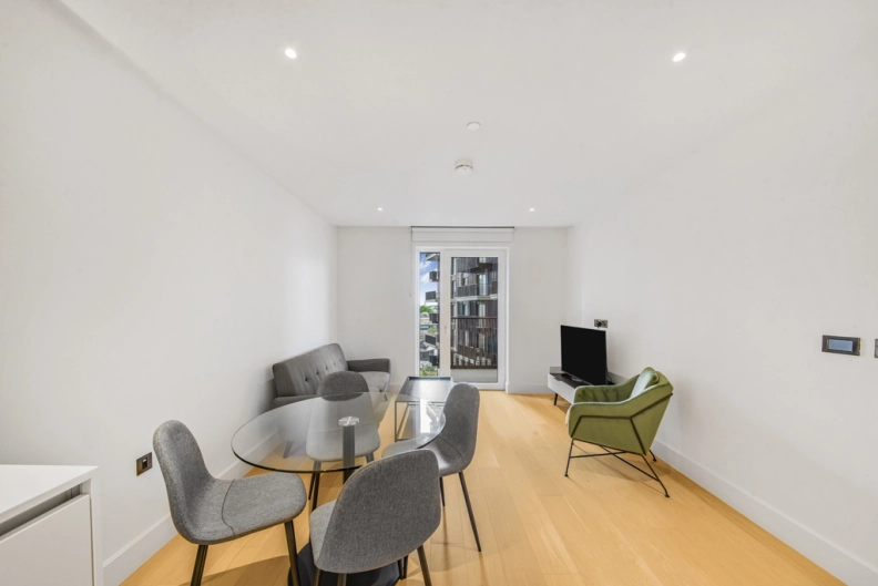 1 bedroom apartments/flats for sale in Cascade Way, White City - W12 view 9