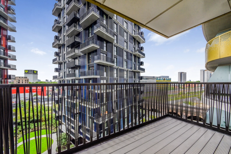 1 bedroom apartments/flats for sale in Cascade Way, White City - W12 view 7