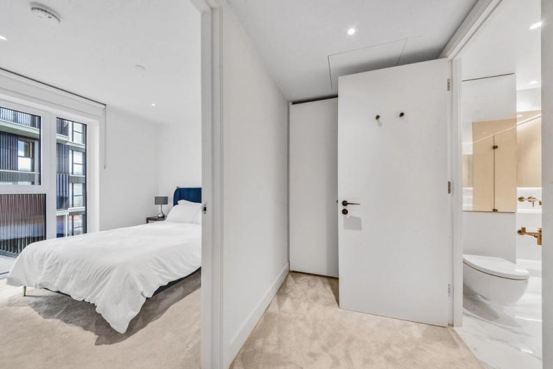 1 bedroom apartments/flats for sale in Cascade Way, White City - W12 view 12