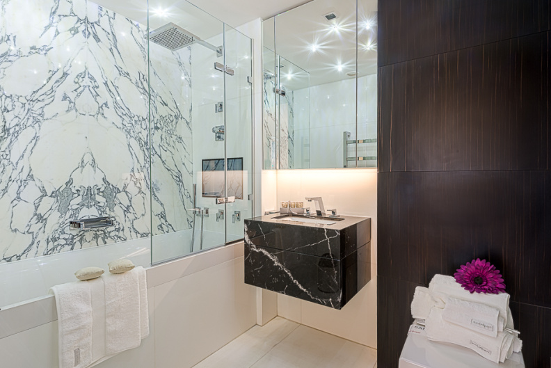 2 bedrooms apartments/flats for sale in Kensington High Street, Kensington - W14 view 9