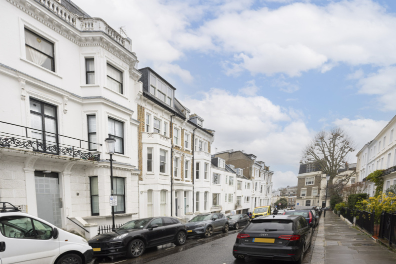 1 bedroom apartments/flats to sale in Gordon Place, Kensington-image 27