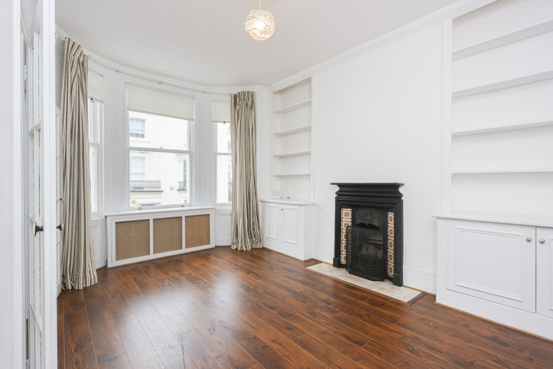 1 bedroom apartments/flats to sale in Gordon Place, Kensington-image 3