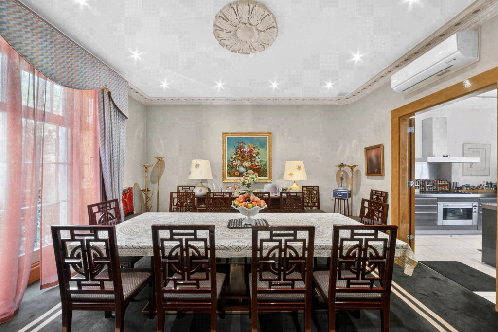 4 bedrooms houses for sale in Walton Place, Belgravia - SW3 view 5