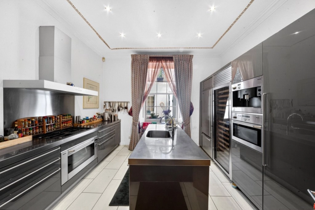 4 bedrooms houses for sale in Walton Place, Belgravia - SW3 view 4