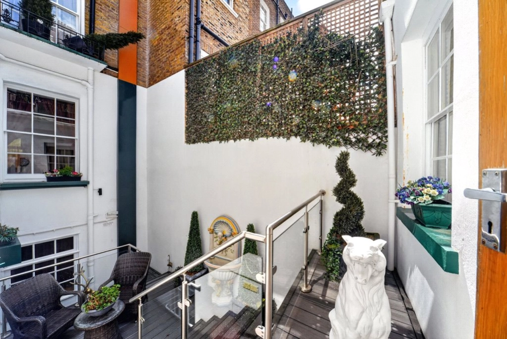 4 bedrooms houses for sale in Walton Place, Belgravia - SW3 view 30