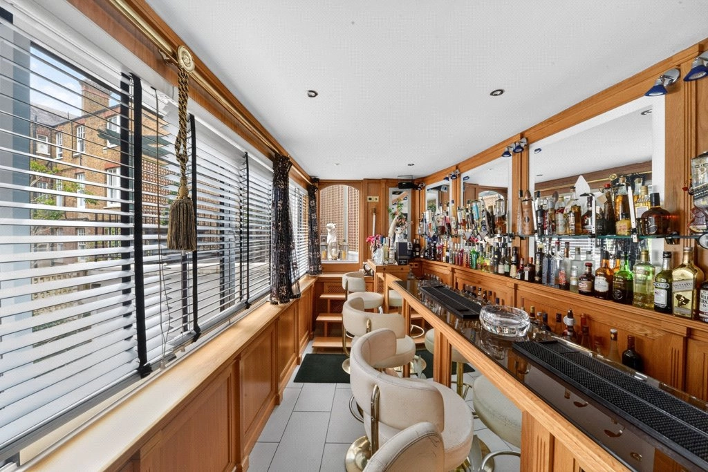 4 bedrooms houses for sale in Walton Place, Belgravia - SW3 view 15