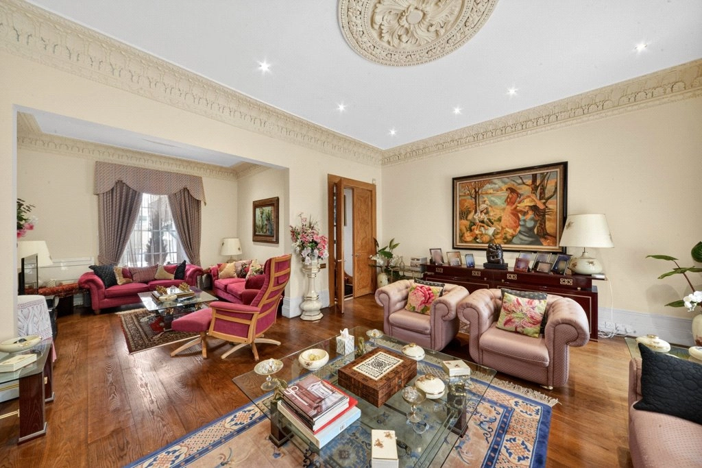 4 bedrooms houses for sale in Walton Place, Belgravia - SW3 view 14